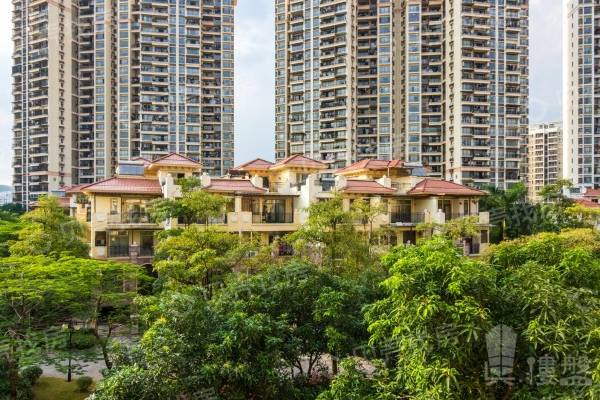 深圳佳兆業水岸新都|佳兆業龍崗大盤，中餐廳;超市;西餐廳;娛樂中心一應俱全！