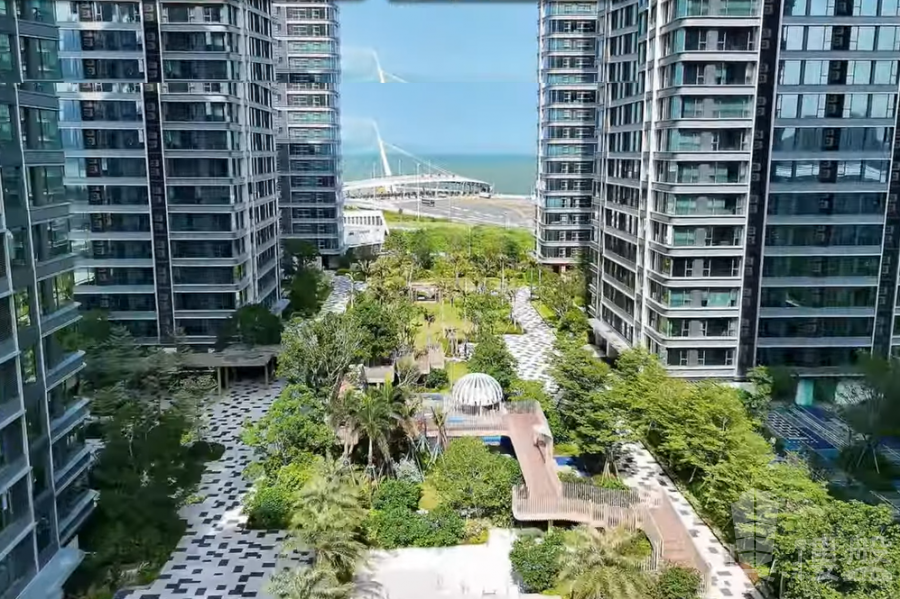 珠海世茂港珠澳口岸城，首期5萬(減)，港珠澳大橋關口上蓋物業，香港銀行按揭，最新價單，中港專車免費上門接載睇樓